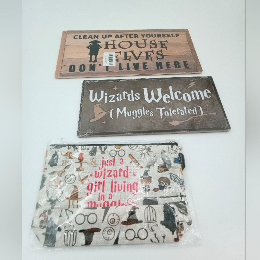 Harry Potter Bundle 2 Signs And One Zipper Bag